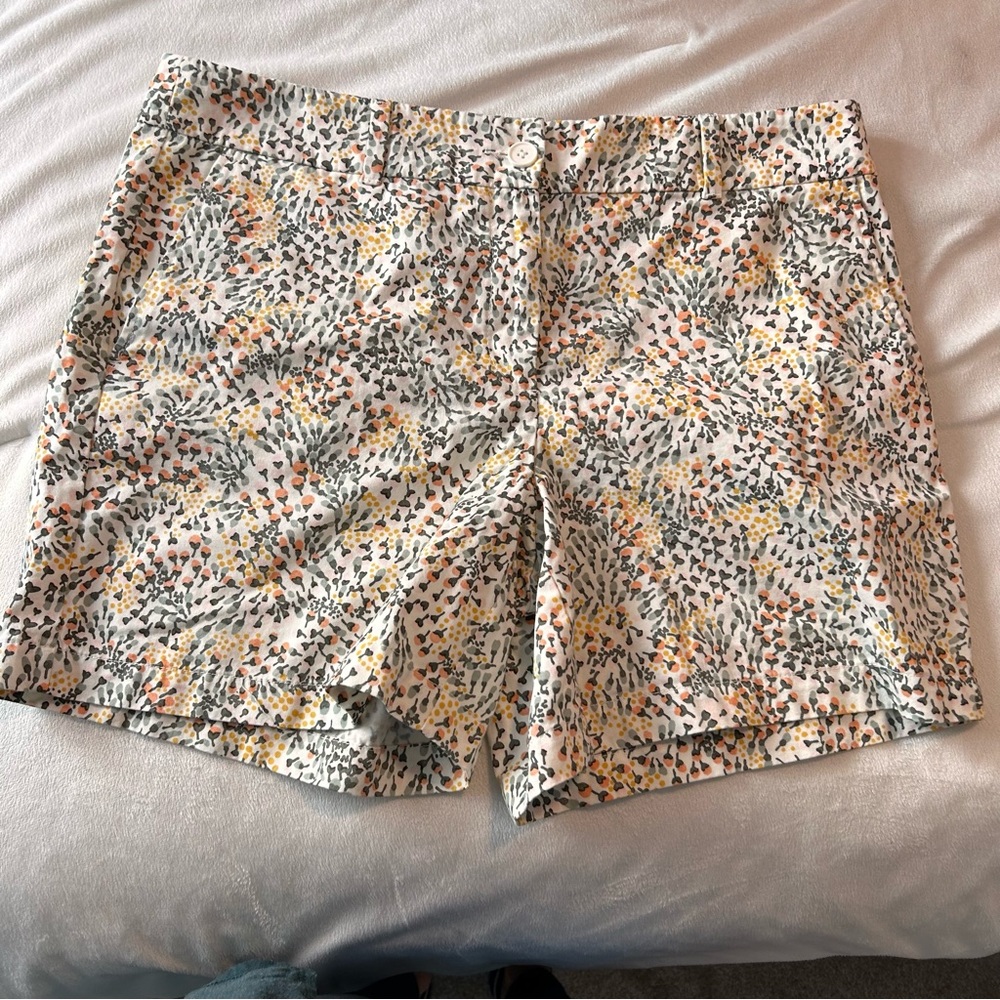 NWT Loft Outlet 6 Inch Shorts Chino Floral Flower Bud Sz 12 High Rise Summer